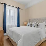 Downtown 2Br Suite
