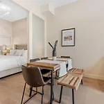 Downtown 2Br Suite